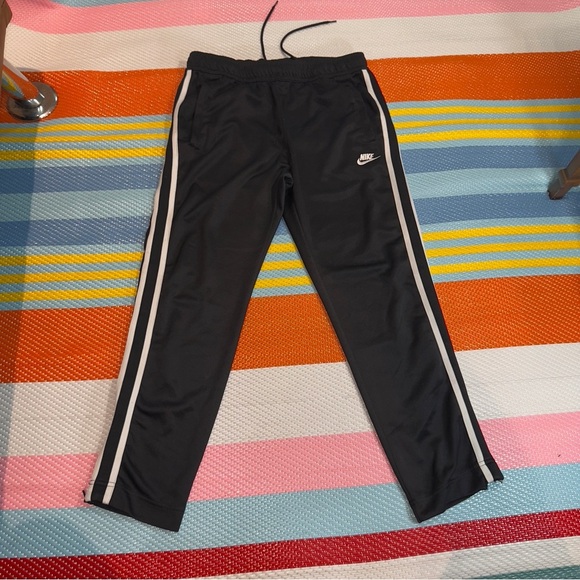 Nike Black Joggers Track Pants Zip Ankle Women’s Size Medium - Picture 1 of 3